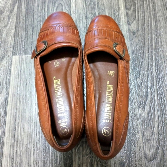 the leather collection Shoes - The leather collection camel color leather moccasin style shoes size 5.5 wide